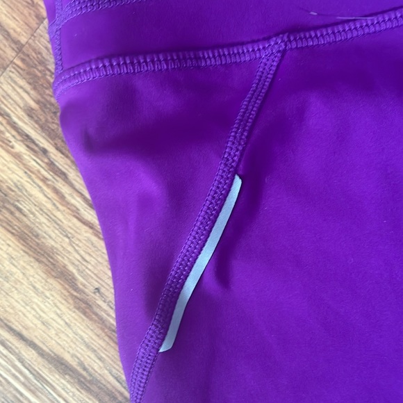 ATHLETA Cross it shortie Violet purple booty shorts - Picture 3 of 7